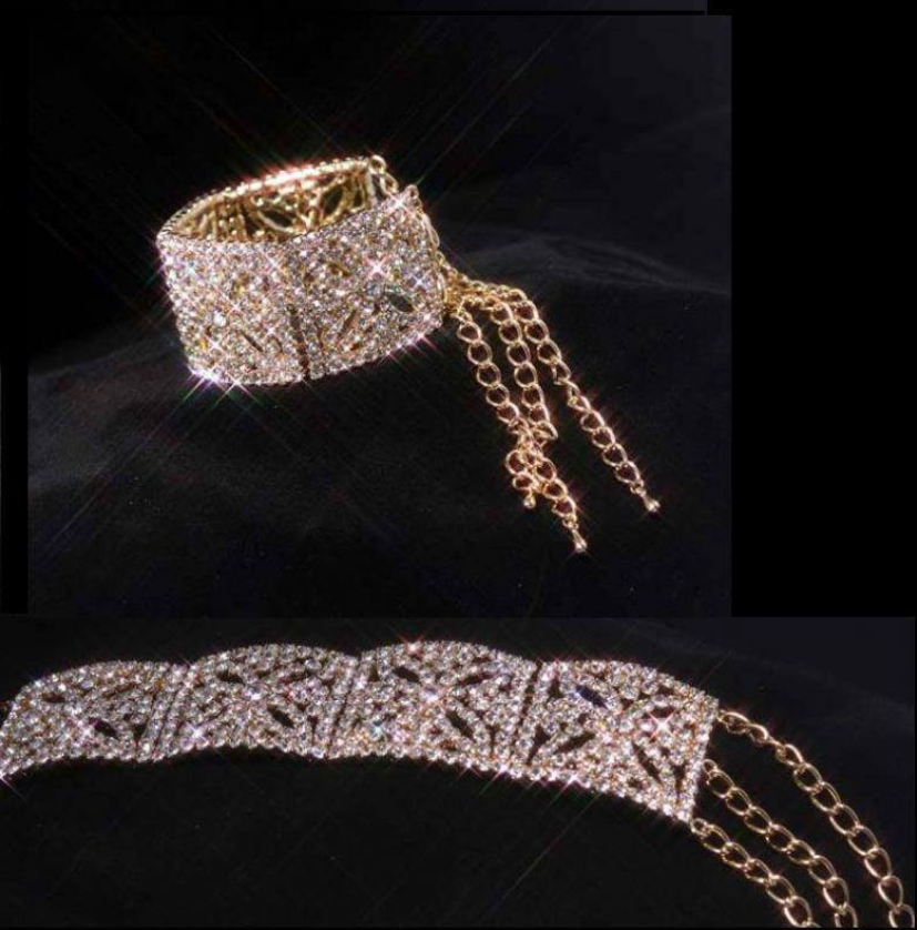 Royal Buckingham Bracelet- Gold Tone