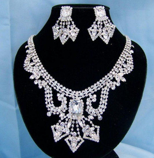 Regina Necklace and Earrings Set