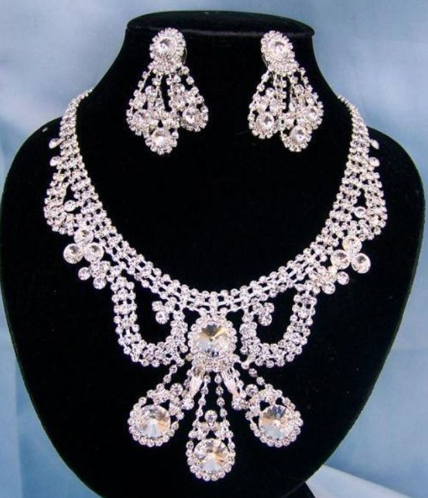 Romani Empress Bridal Necklace and Earrings Set
