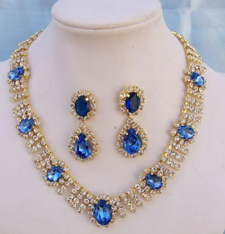 Empress Katherine Necklace & Earrings Set